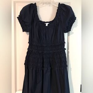NWT-Navy Smocked Short Sleeve Midi Dress-
TAKING OFFERS